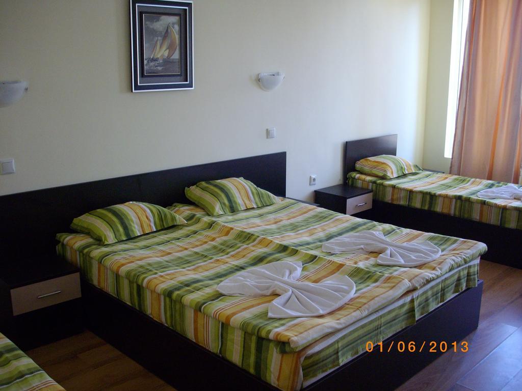 Семеен Хотел Атива - Family Hotel Ativa Lozeneț Exterior foto