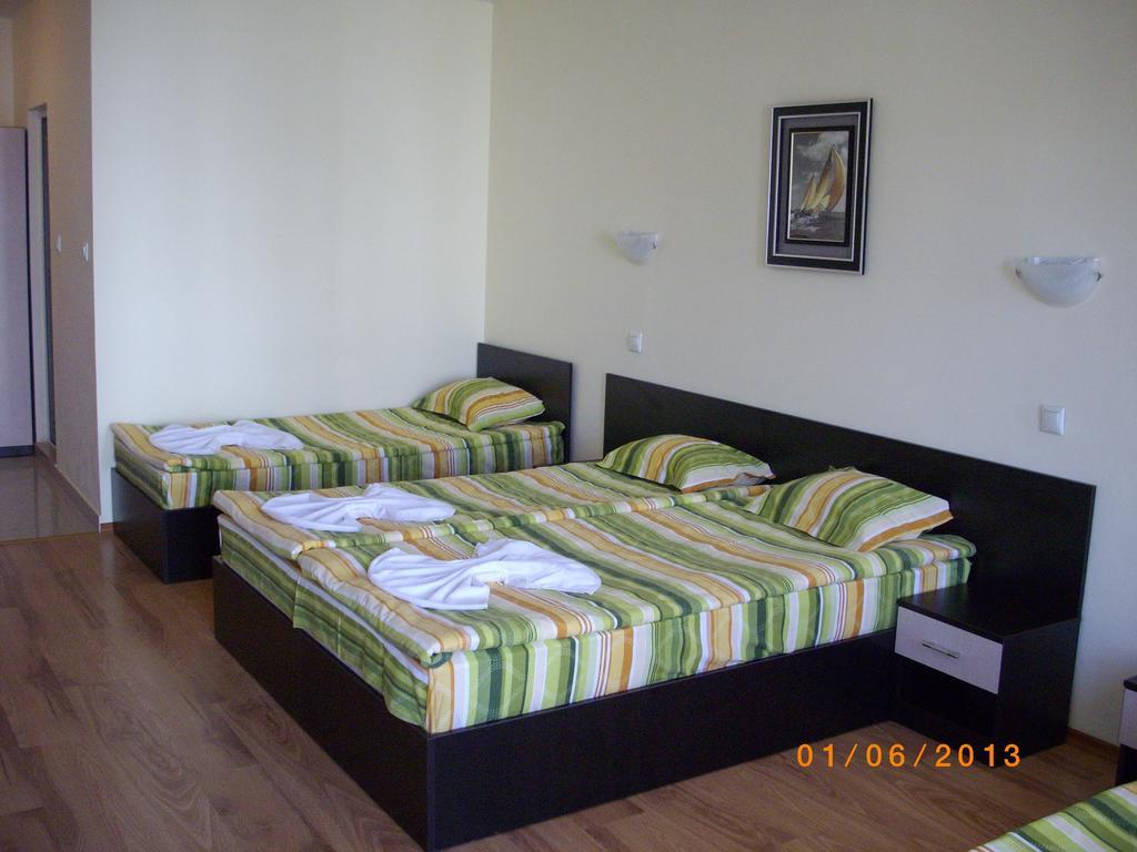 Семеен Хотел Атива - Family Hotel Ativa Lozeneț Exterior foto