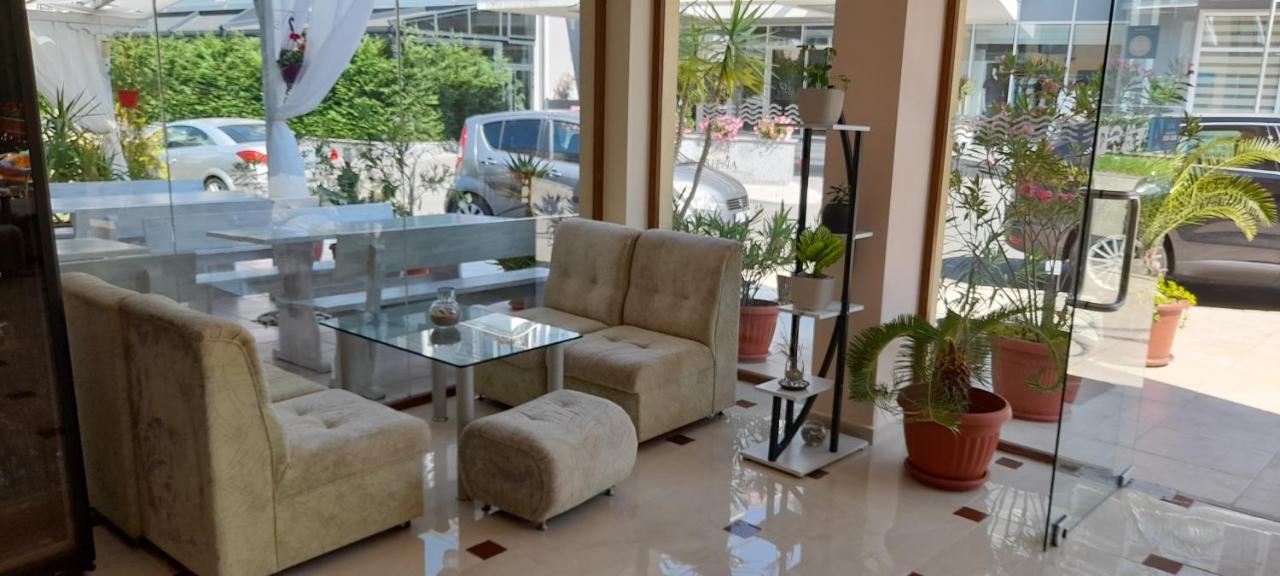 Семеен Хотел Атива - Family Hotel Ativa Lozeneț Exterior foto