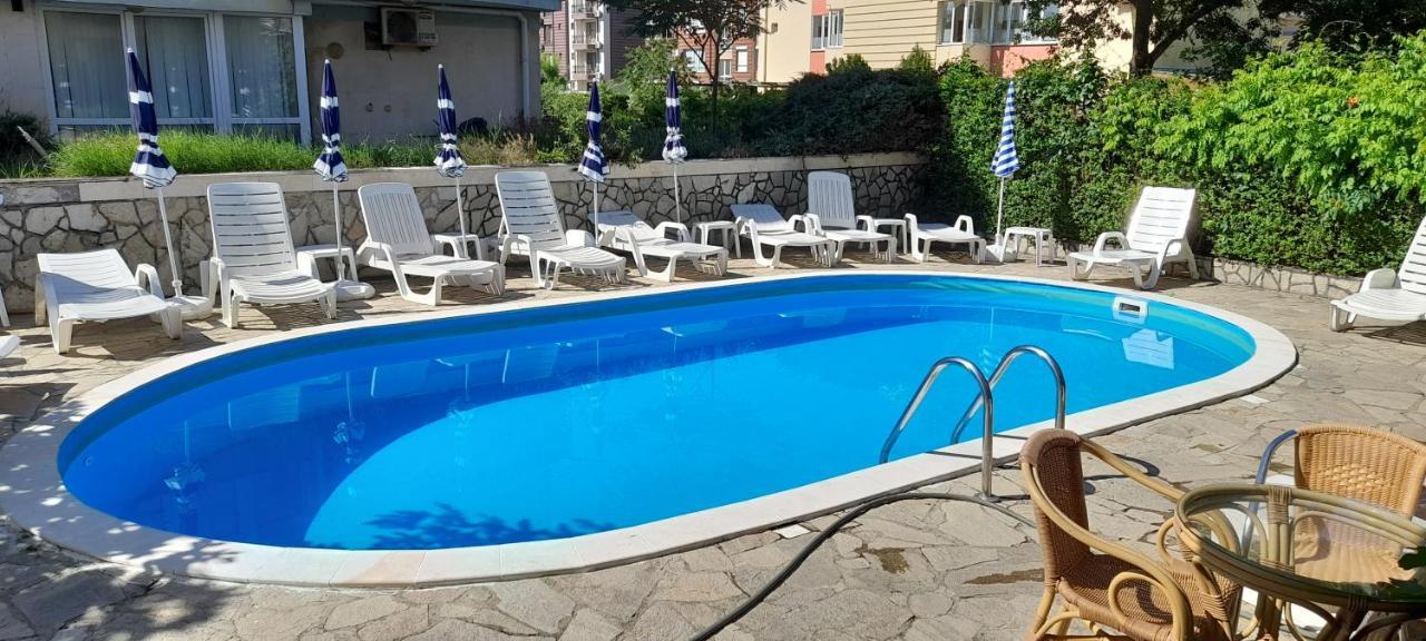 Семеен Хотел Атива - Family Hotel Ativa Lozeneț Exterior foto