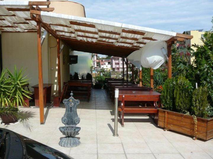 Семеен Хотел Атива - Family Hotel Ativa Lozeneț Exterior foto