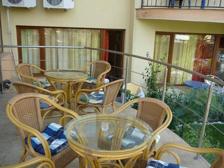 Семеен Хотел Атива - Family Hotel Ativa Lozeneț Exterior foto