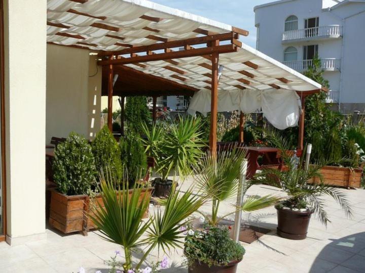 Семеен Хотел Атива - Family Hotel Ativa Lozeneț Exterior foto