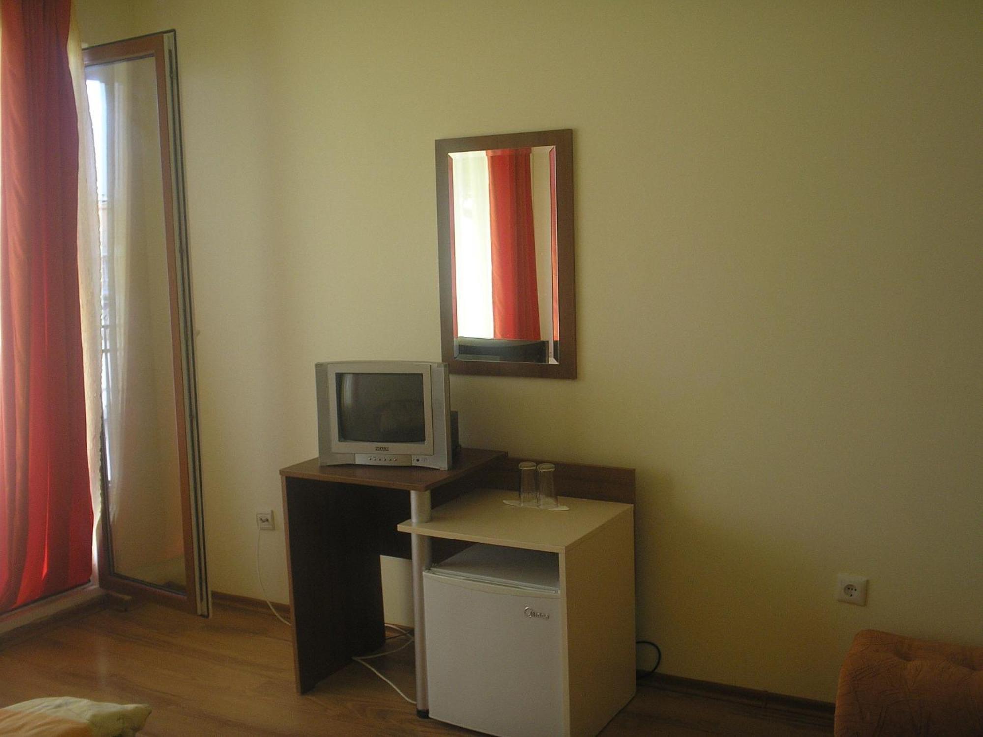Семеен Хотел Атива - Family Hotel Ativa Lozeneț Exterior foto